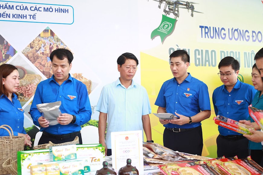 Trưng bày sản phẩm nông nghiệp sạch, sản phẩm OCOP của các mô hình kinh tế tại Ninh Bình